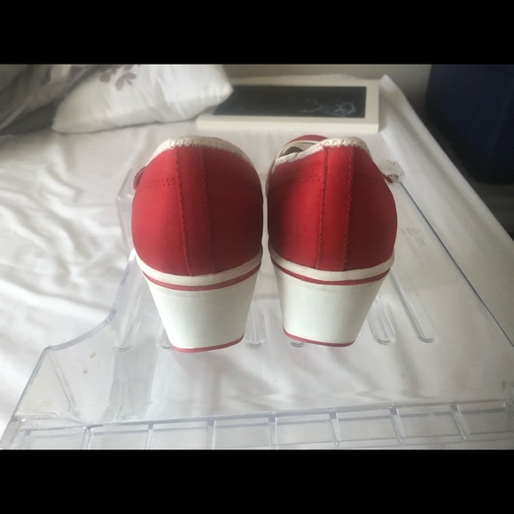 American Eagle red canvas wedge heels! - Picture 3 of 4